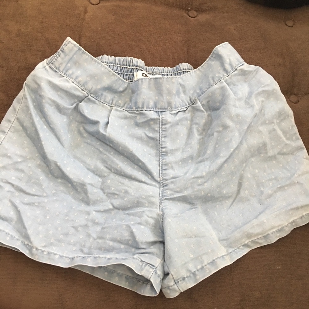 DKNY shorts! 69% cotton and 31% polyester